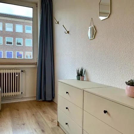 Purple Kitchen - Apartment Mit Grosser Wohnkueche Bremerhaven Extérieur photo